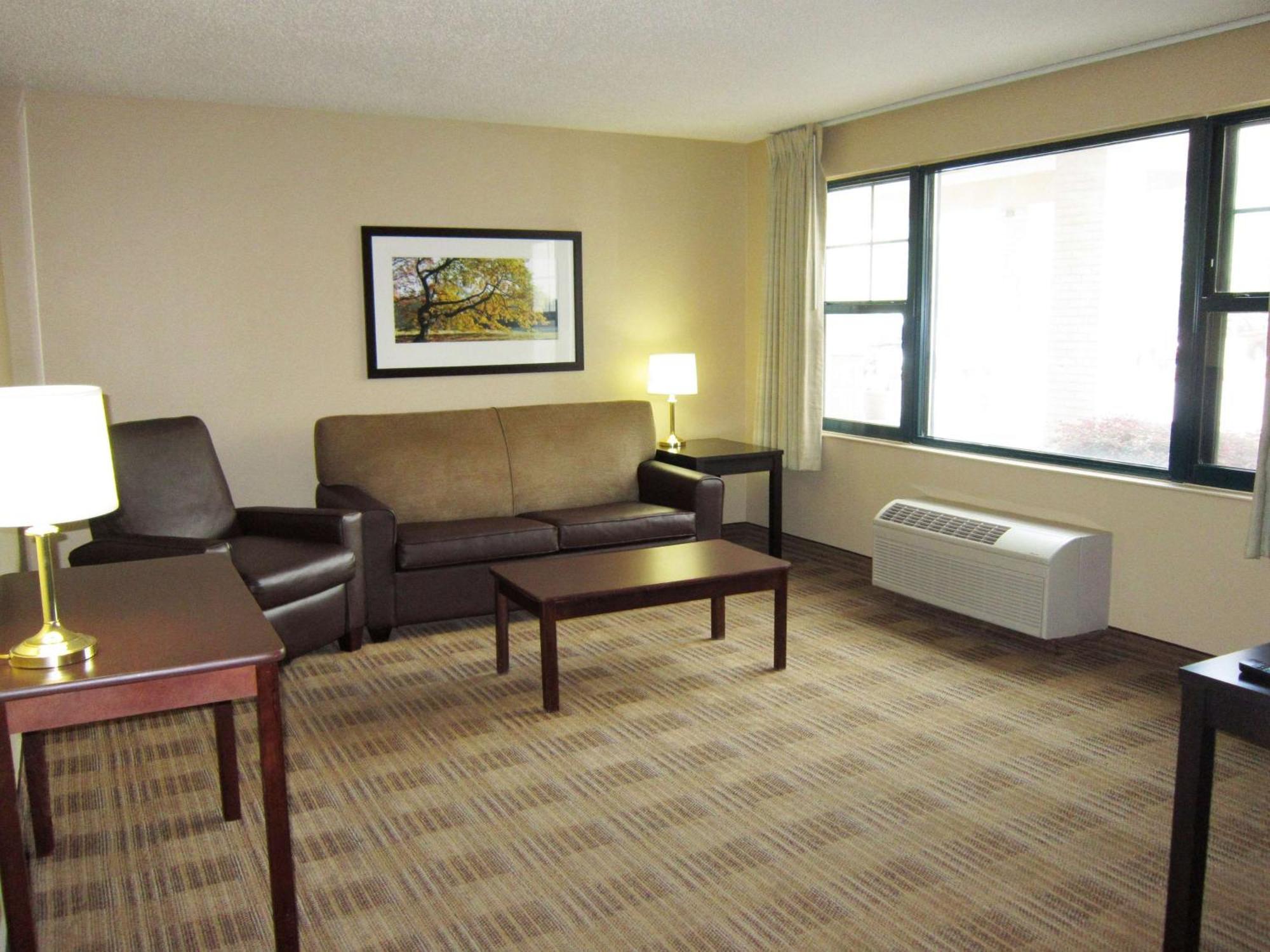 Extended Stay America Suites - Philadelphia - Plymouth Meeting - East Exterior foto